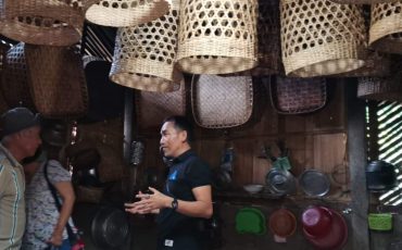 Akha Market